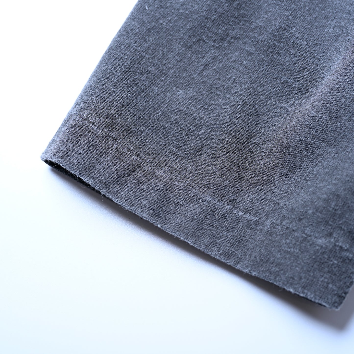 GIANT Tube  Print TEE(Oval)