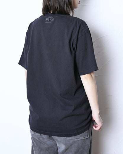 GIANT Tube Print S/S TEE(UNISON,S)