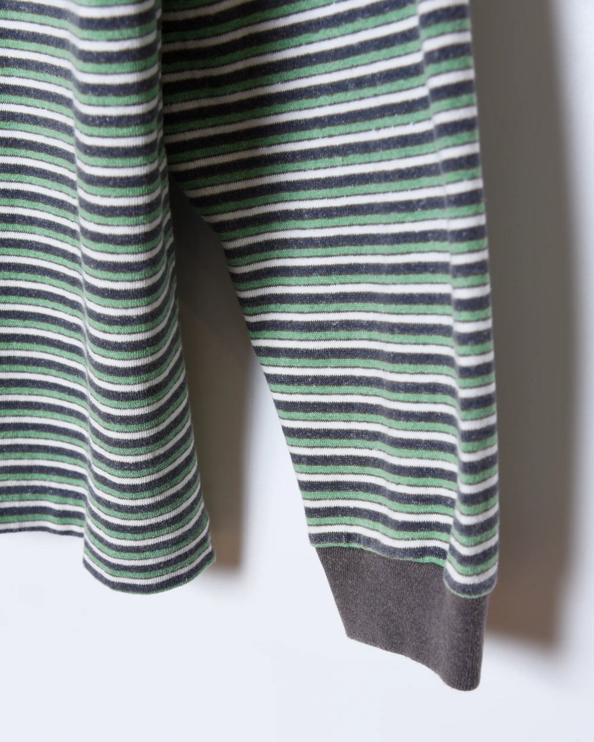 GIANT AGED BORDER L/S TEE