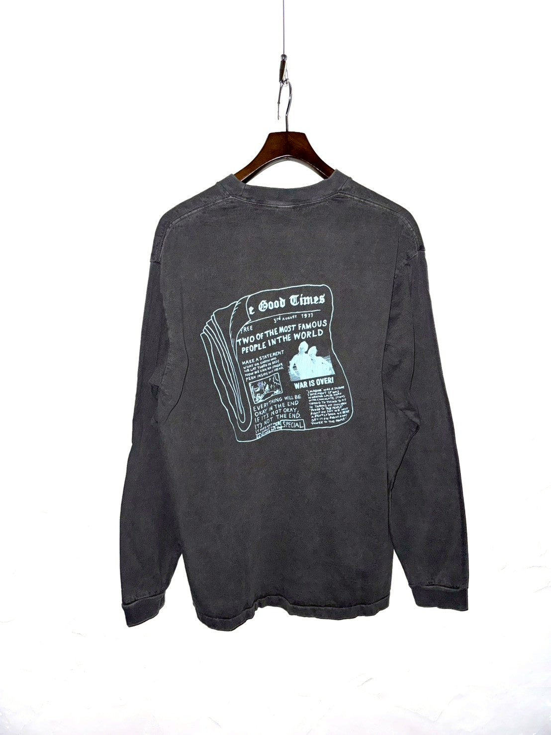 GIANT Tube L/S TEE(NewsPaper) DEL:2月