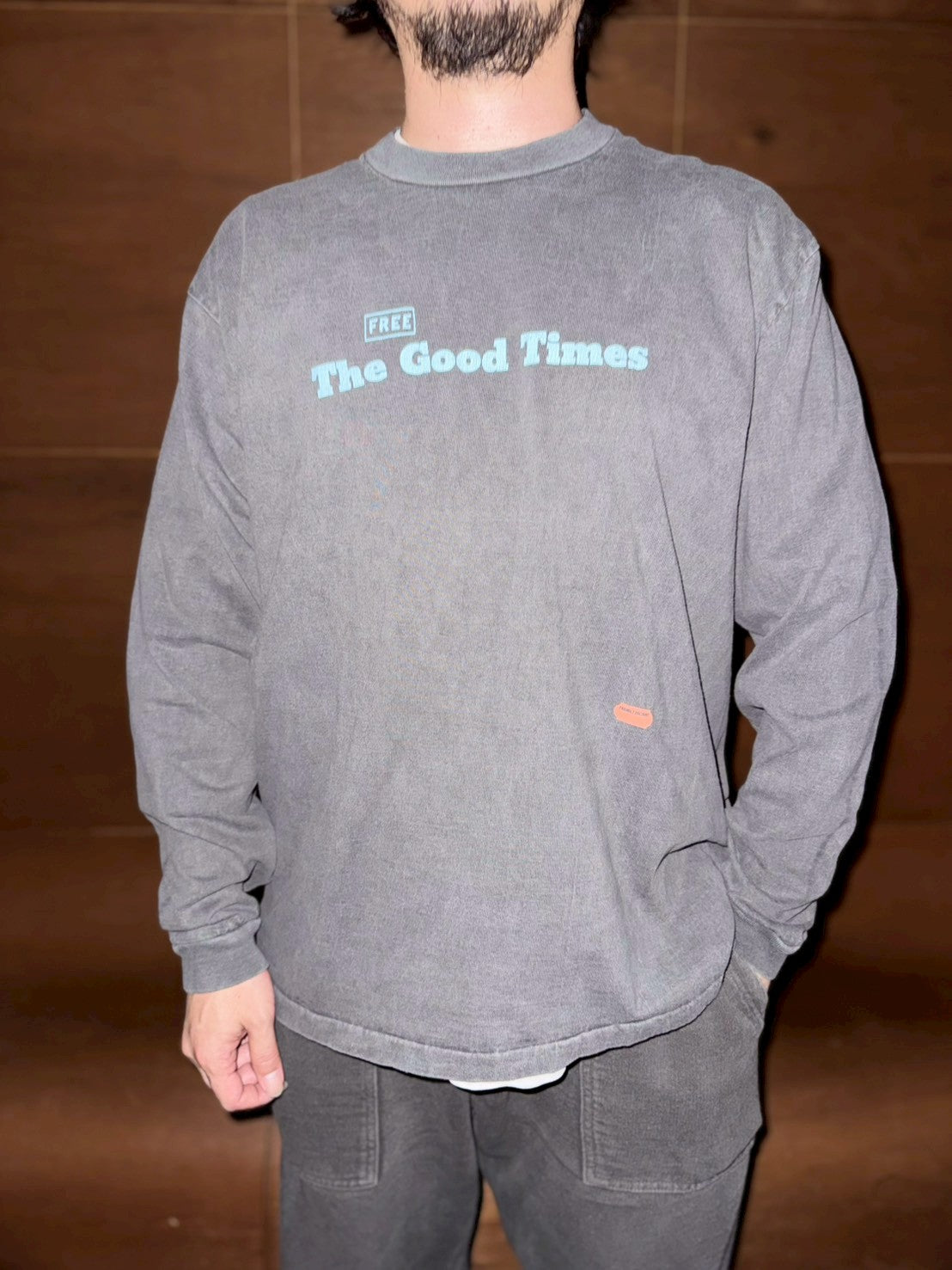 GIANT Tube L/S TEE(NewsPaper) DEL:2月